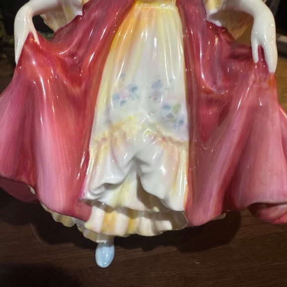 Royal Doulton - “Diana” 1985/“Southern Belle” 1957, England Rare Pink Dress. - Picture 9 of 11